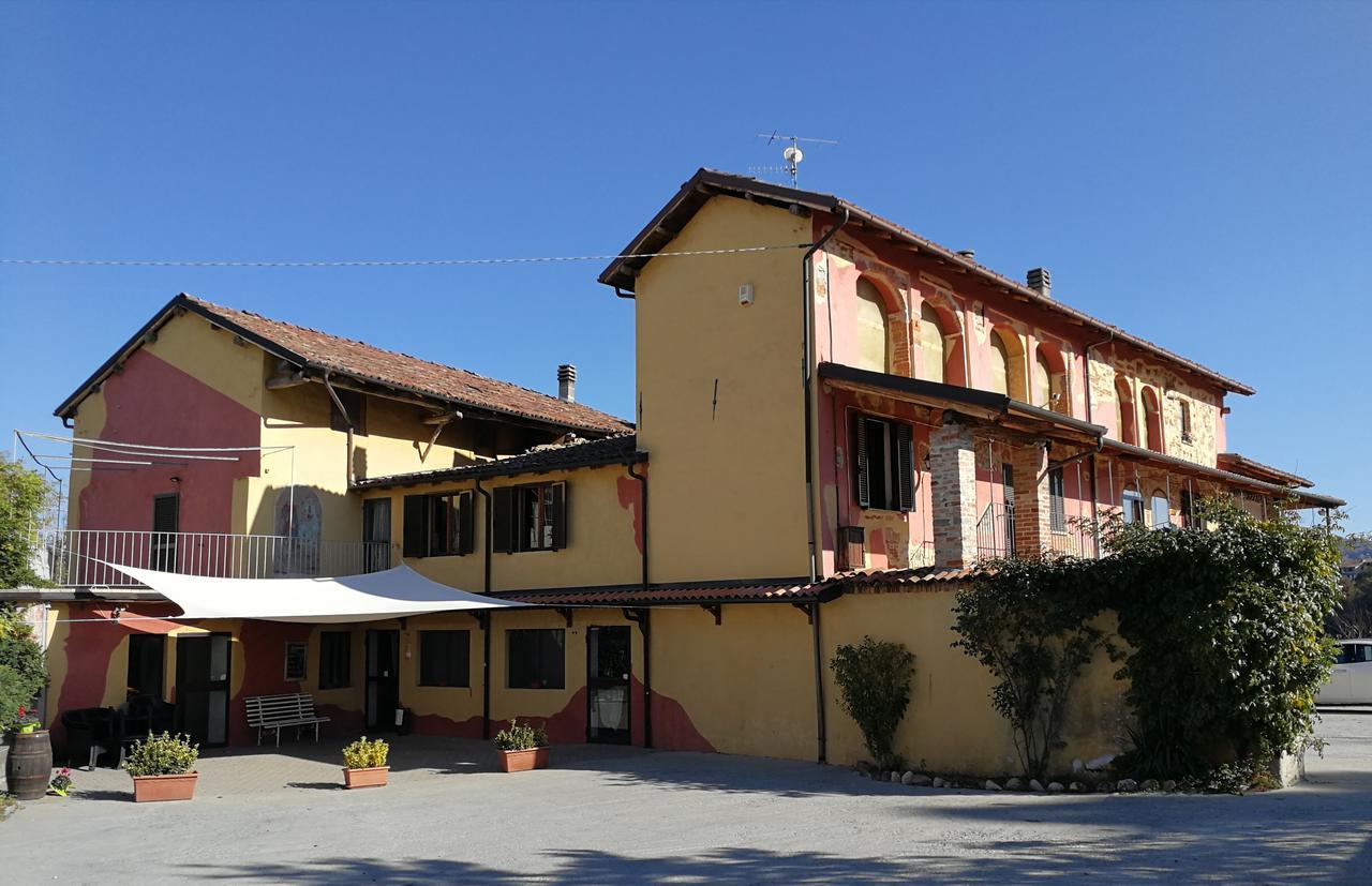 Locanda Montecarlo Lesegno Luaran gambar